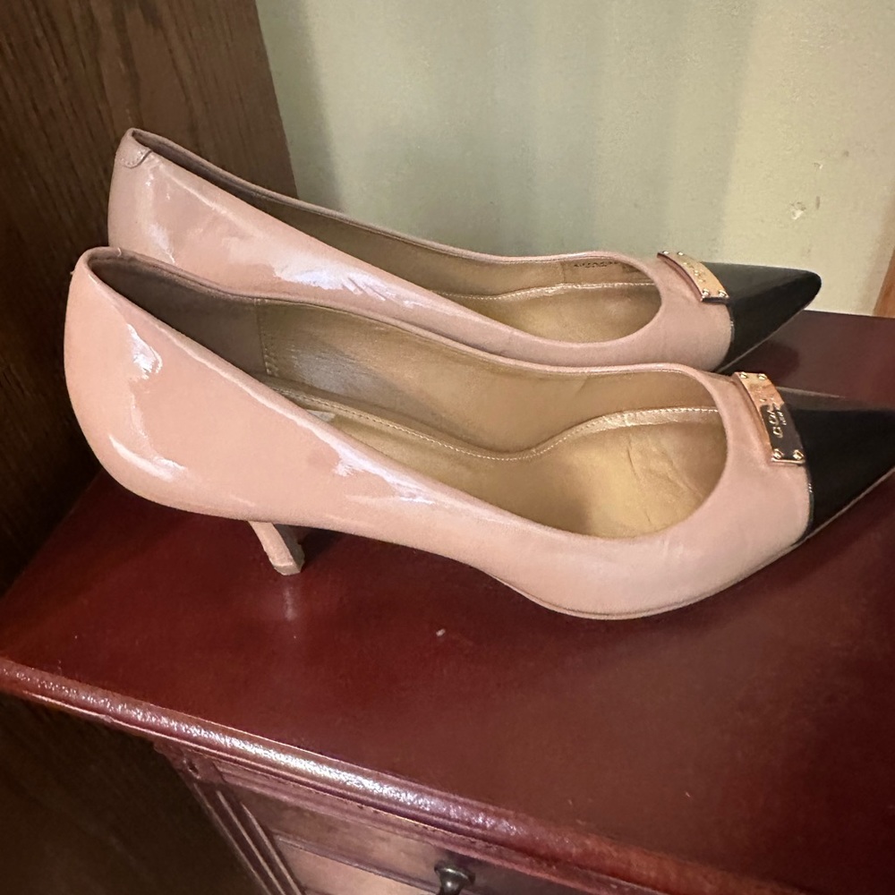 Coach size 9 kitten heels